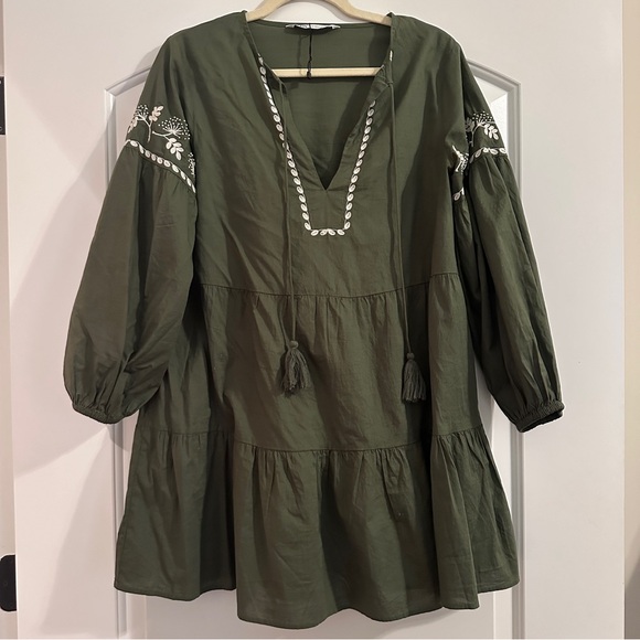 Zara embroidered tiered dress - Picture 2 of 4